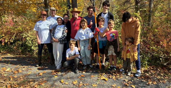 Great Barrington Land Conservancy welcomes Hevreh Volunteers at the Riverfront Trail in Housatonic 