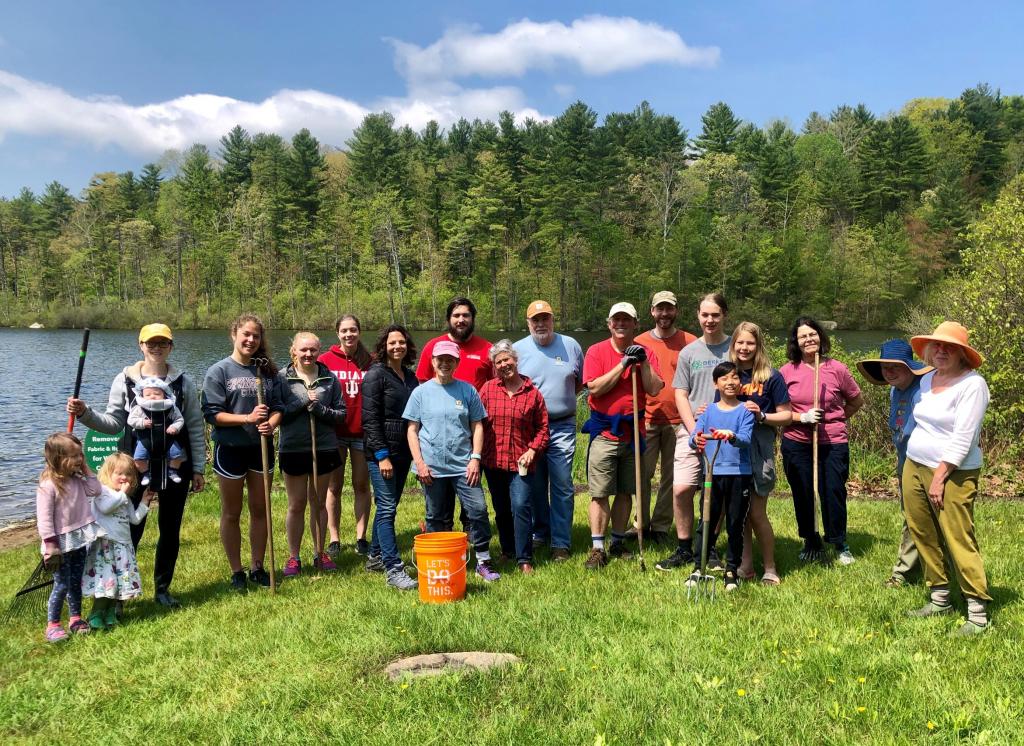 At Lake Mansfield on May 19th, an amazing community pitched in at 2019 Clean UP and Family Fun Day!